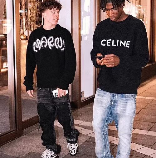 MW - KNITTED SWEATER