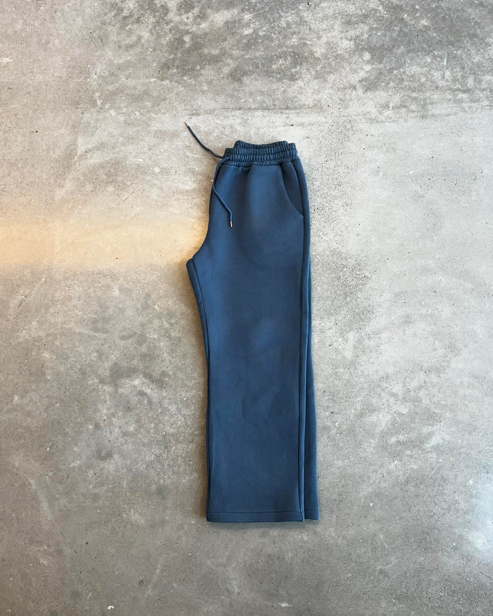 SEVENPETALS Minimalist Tracksuit